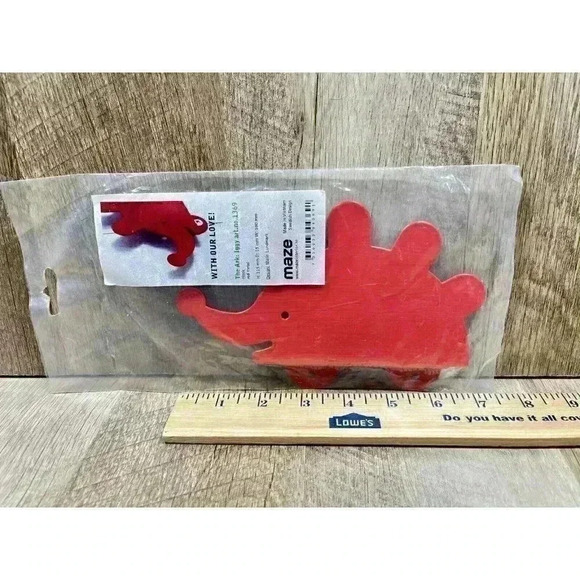 Metal Hedgehog Wall Hook Maze Kids Decor Red Iggy Art Container Store NEW - Picture 4 of 5